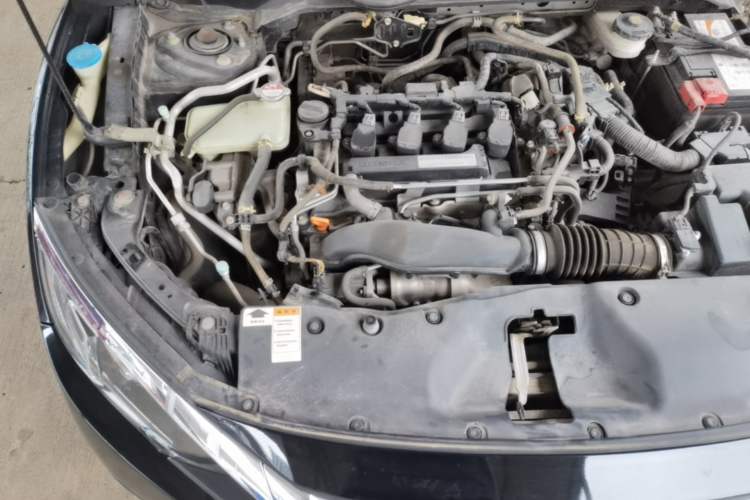 Used Honda Civic 2016 220TURBO CVT Luxury Edition Engine Bay Right