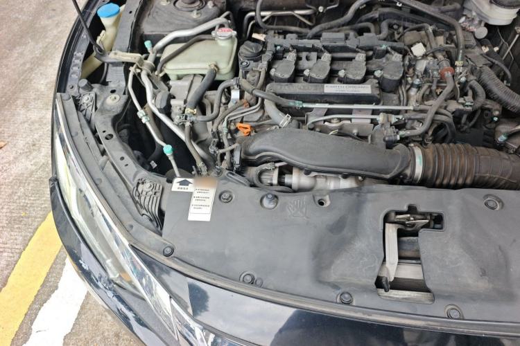 Used Honda Civic 2016 220TURBO CVT Luxury Edition Engine Bay Right