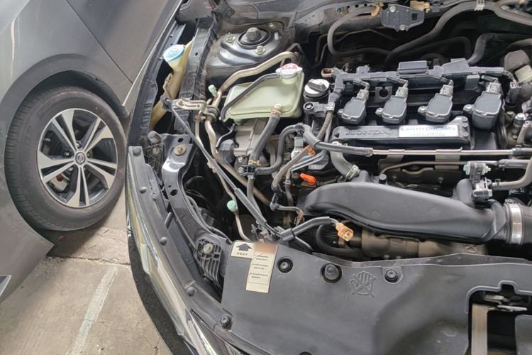 Used Honda Civic 2016 220TURBO CVT Luxury Edition Engine Bay Right