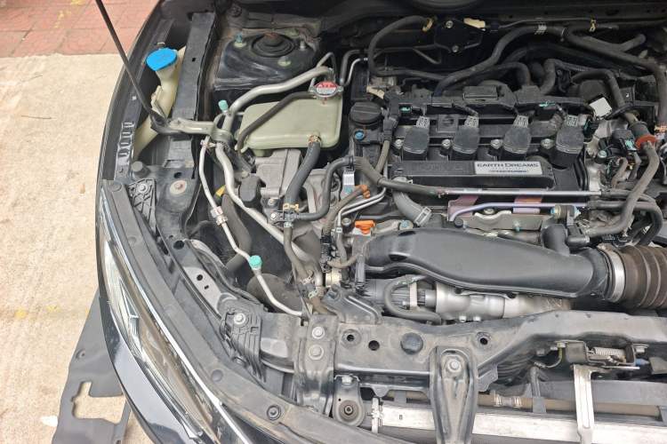 Used Honda Civic 2016 220TURBO CVT Luxury Edition Engine Bay Right