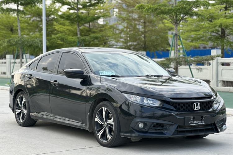 Used Honda Civic 2016 220TURBO CVT Luxury Edition Exterior 3