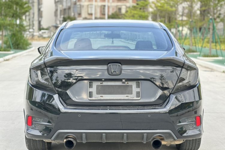 Used Honda Civic 2016 220TURBO CVT Luxury Edition Exterior 4
