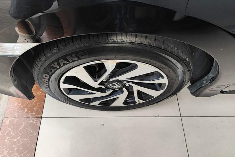 Used Honda Civic 2016 220TURBO CVT Luxury Edition Exterior 4