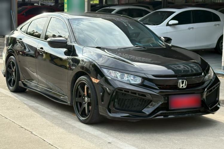 Used Honda Civic 2016 220TURBO CVT Luxury Edition Exterior 5