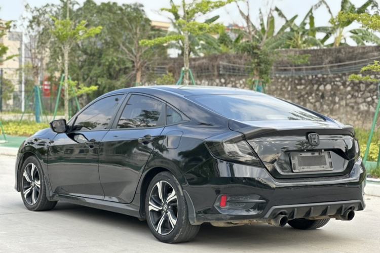 Used Honda Civic 2016 220TURBO CVT Luxury Edition Exterior 5