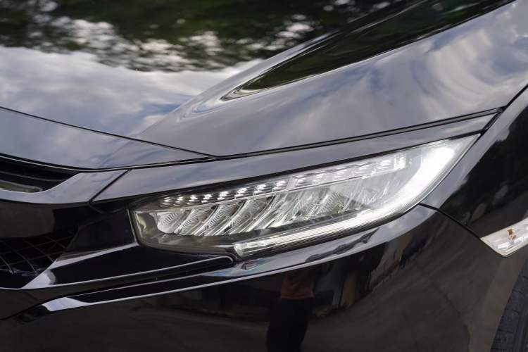 Used Honda Civic 2016 220TURBO CVT Prestige Edition Exterior 8