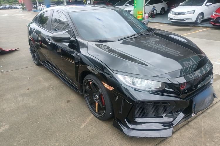 Used Honda Civic 2016 220TURBO CVT Luxury Edition Front Right 45 Deg
