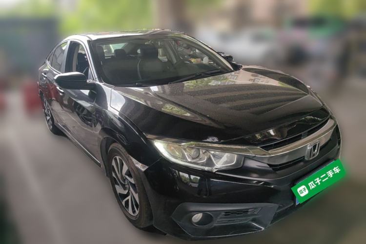 Used Honda Civic 2016 220TURBO CVT Luxury Edition Front Right 45 Deg