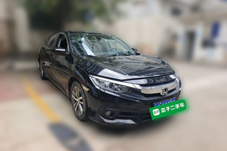 Used Honda Civic 2016 220TURBO CVT Luxury Edition Front Right 45 Deg