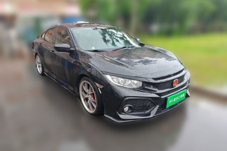 Used Honda Civic 2016 220TURBO CVT Luxury Edition Front Right 45 Deg