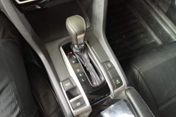 Used Honda Civic 2016 220TURBO CVT Luxury Edition Gear Lever
