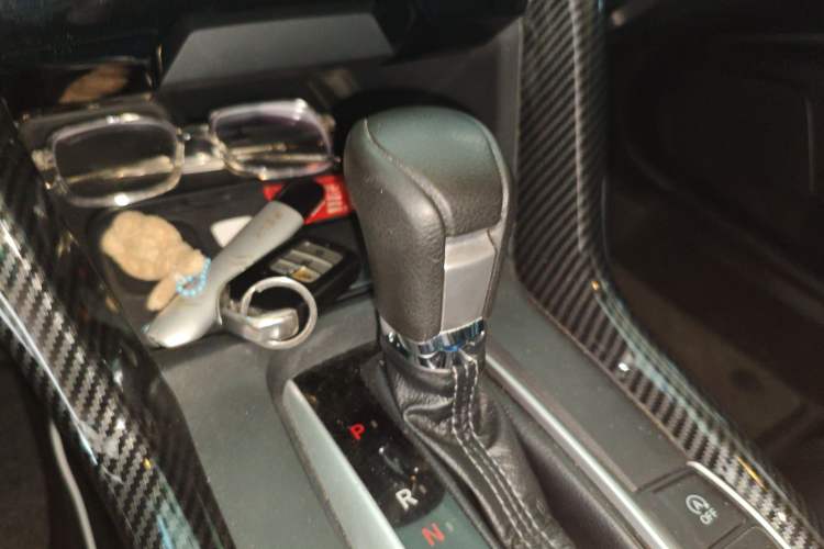Used Honda Civic 2016 220TURBO CVT Luxury Edition Gear Lever