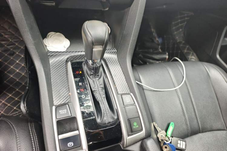 Used Honda Civic 2016 220TURBO CVT Luxury Edition Gear Lever
