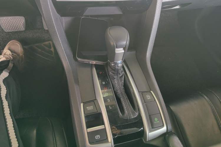 Used Honda Civic 2016 220TURBO CVT Luxury Edition Gear Lever