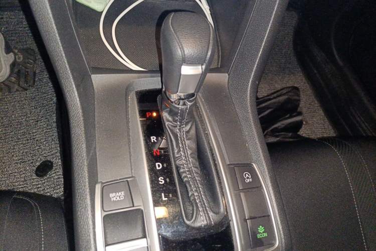 Used Honda Civic 2016 220TURBO CVT Luxury Edition Gear Lever