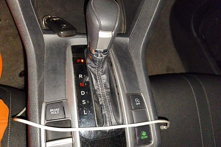 Used Honda Civic 2016 220TURBO CVT Luxury Edition Gear Lever