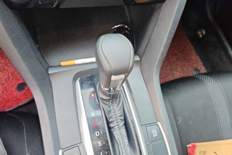 Used Honda Civic 2016 220TURBO CVT Luxury Edition Gear Lever