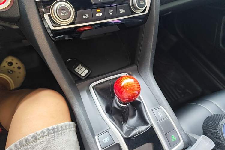 Used Honda Civic 2016 220TURBO CVT Luxury Edition Gear Lever