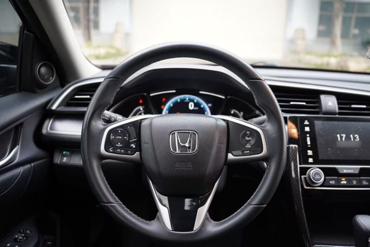 Used Honda Civic 2016 220TURBO CVT Prestige Edition Interior 14