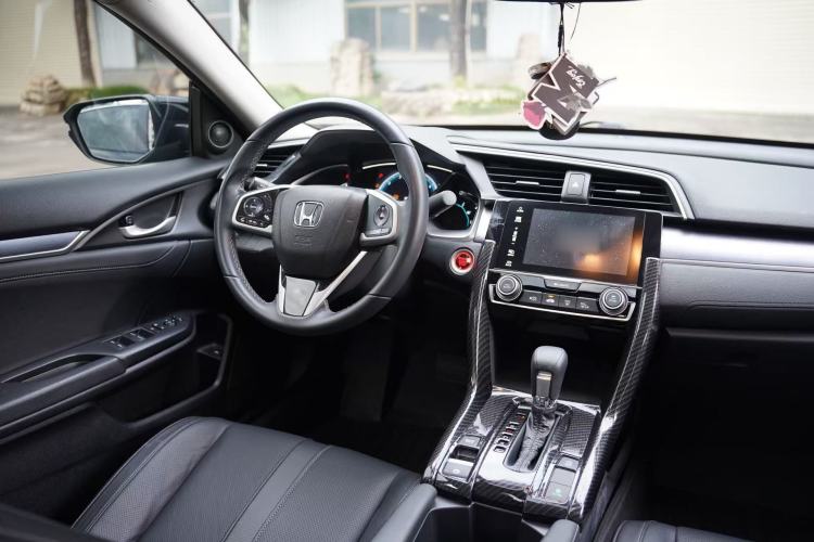 Used Honda Civic 2016 220TURBO CVT Prestige Edition Interior 3