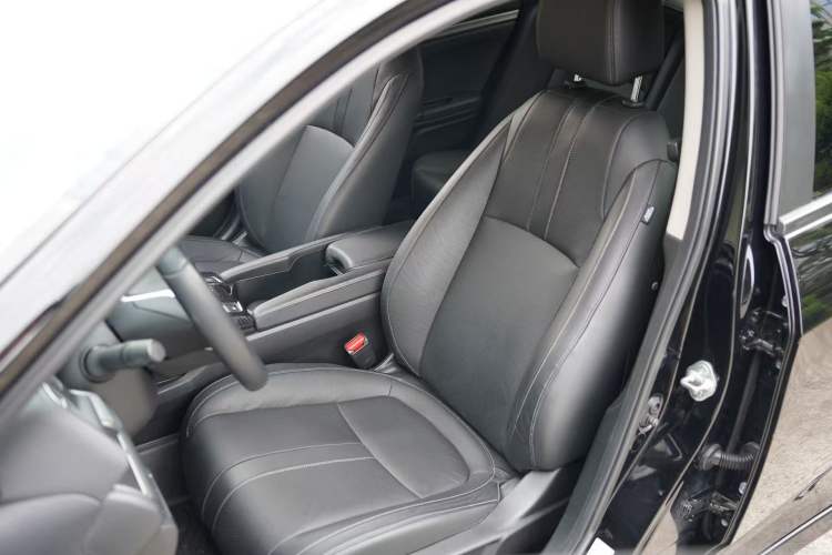 Used Honda Civic 2016 220TURBO CVT Prestige Edition Interior 9