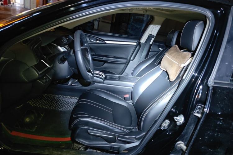 Used Honda Civic 2016 220TURBO CVT Luxury Edition Left Front Seat