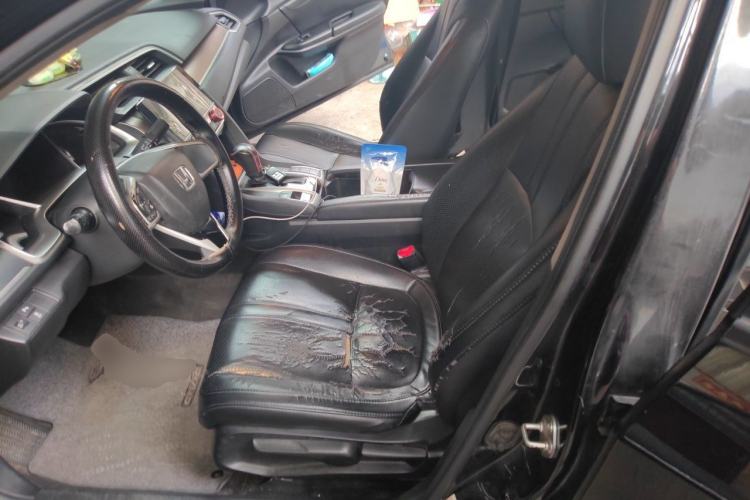 Used Honda Civic 2016 220TURBO CVT Luxury Edition Left Front Seat