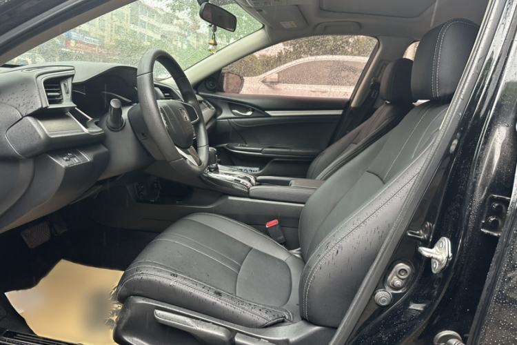 Used Honda Civic 2016 220TURBO CVT Luxury Edition Left Front Seat