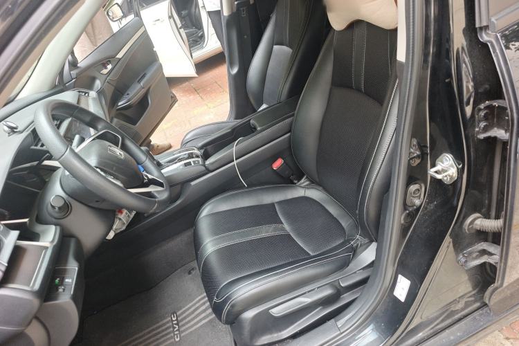 Used Honda Civic 2016 220TURBO CVT Luxury Edition Left Front Seat
