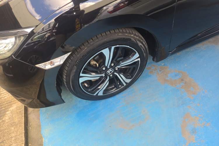 Used Honda Civic 2016 220TURBO CVT Prestige Edition Left Front Wheel Hub