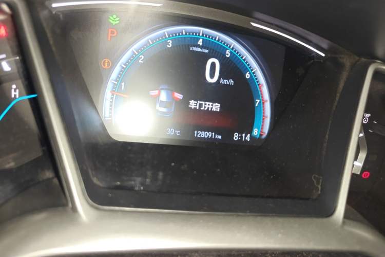 Used Honda Civic 2016 220TURBO CVT Luxury Edition Odometer Close Up