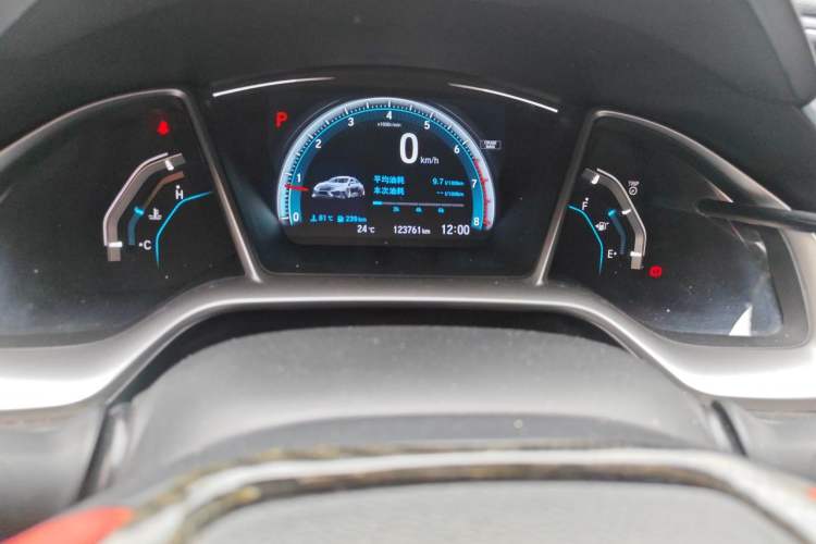 Used Honda Civic 2016 220TURBO CVT Luxury Edition Odometer Close Up