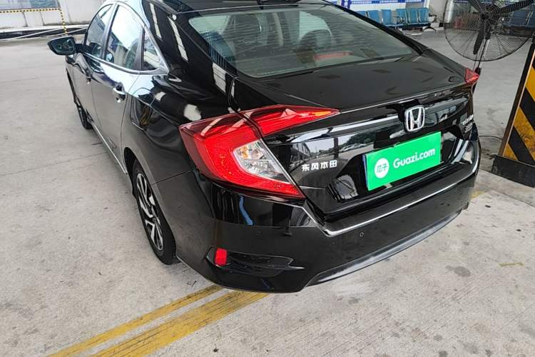 Used Honda Civic 2016 220TURBO CVT Luxury Edition Rear Left 45 Deg