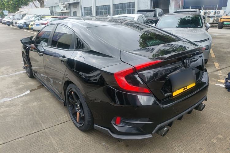 Used Honda Civic 2016 220TURBO CVT Luxury Edition Rear Left 45 Deg