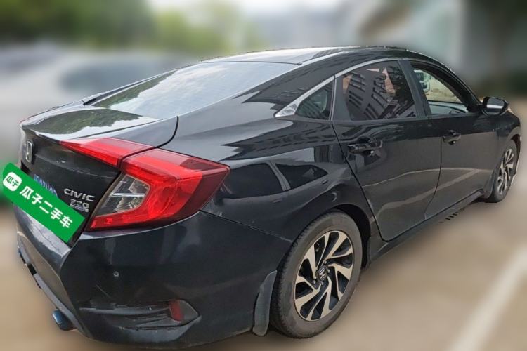Used Honda Civic 2016 220TURBO Manual Luxury Edition Rear Right 45 Deg