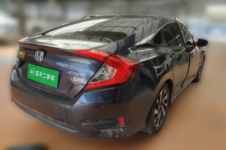 Used Honda Civic 2016 220TURBO CVT Luxury Edition Rear Right 45 Deg