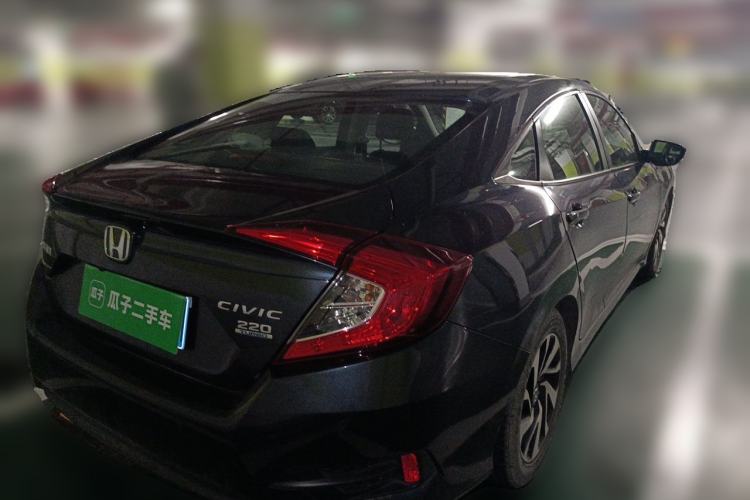 Used Honda Civic 2016 220TURBO CVT Luxury Edition Rear Right 45 Deg