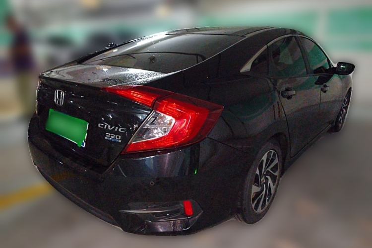 Used Honda Civic 2016 220TURBO CVT Luxury Edition Rear Right 45 Deg