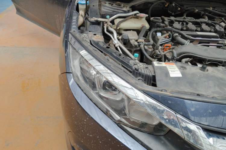 Used Honda Civic 2016 220TURBO CVT Luxury Edition Right Front Headlight