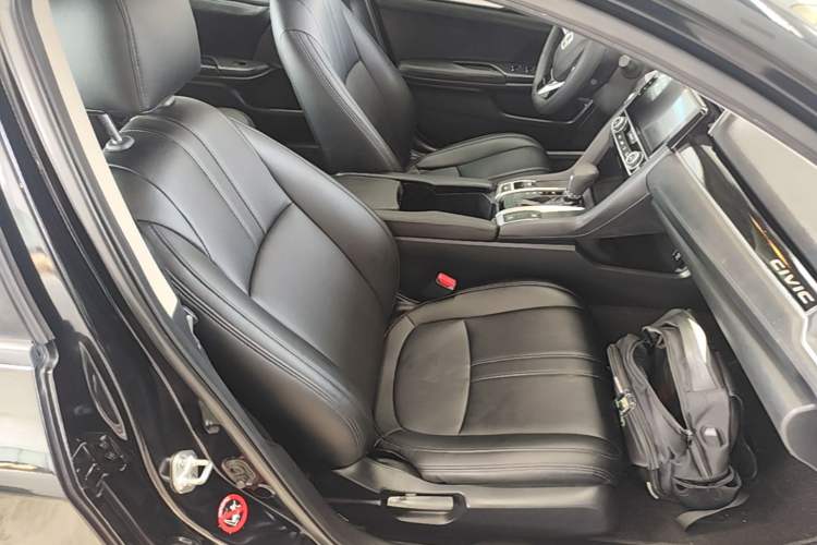 Used Honda Civic 2016 220TURBO CVT Luxury Edition Right Front Seat