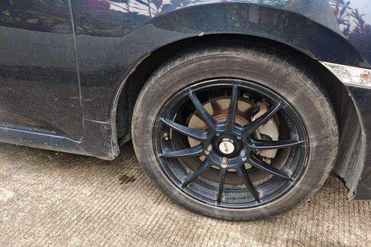 Used Honda Civic 2016 220TURBO CVT Luxury Edition Right Front Wheel Hub