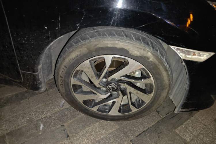 Used Honda Civic 2016 220TURBO CVT Luxury Edition Right Front Wheel Hub