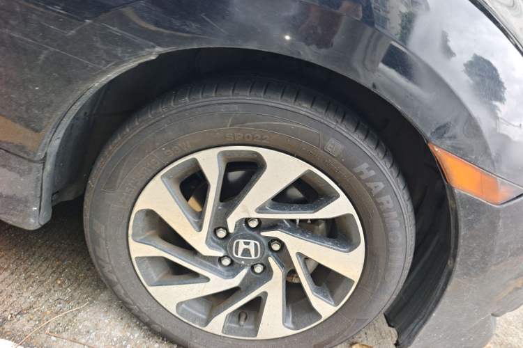 Used Honda Civic 2016 220TURBO CVT Luxury Edition Right Front Wheel Hub