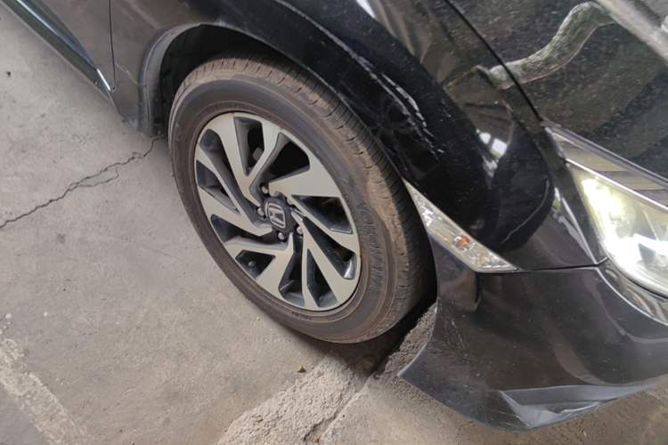 Used Honda Civic 2016 220TURBO CVT Luxury Edition Right Front Wheel Hub