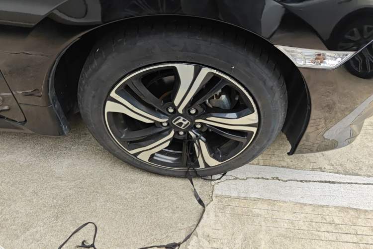 Used Honda Civic 2016 220TURBO CVT Prestige Edition Right Front Wheel Hub