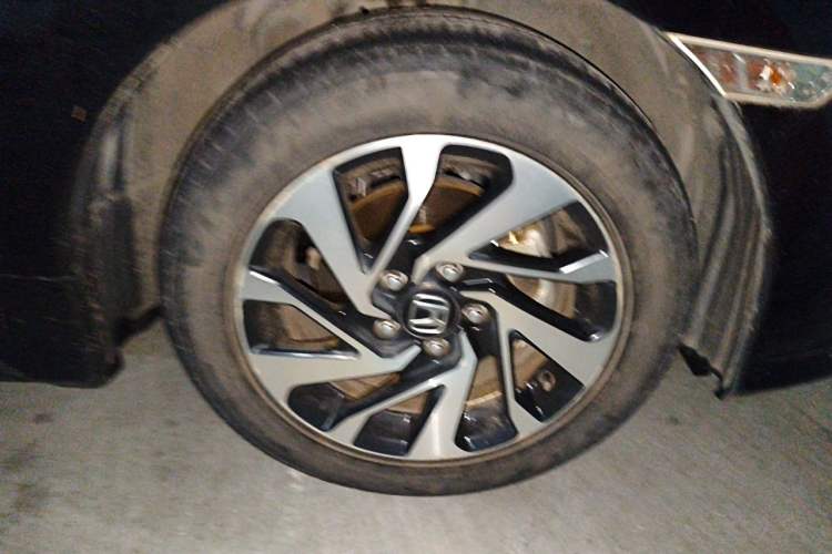 Used Honda Civic 2016 220TURBO CVT Luxury Edition Right Front Wheel Hub