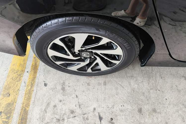 Used Honda Civic 2016 220TURBO CVT Luxury Edition Right Rear Wheel Hub