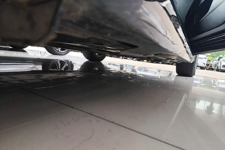 Used Honda Civic 2016 220TURBO CVT Luxury Edition Right Side Sill