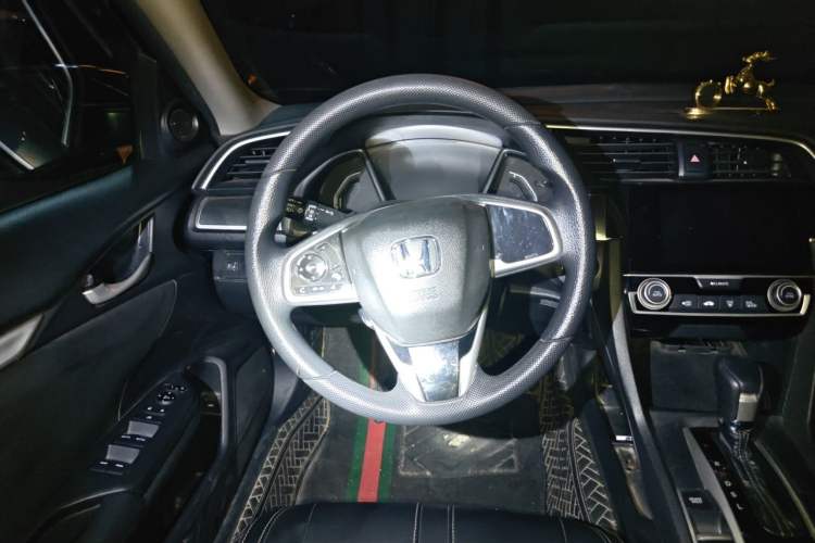 Used Honda Civic 2016 220TURBO CVT Luxury Edition Steering Wheel