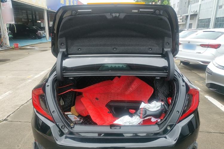 Used Honda Civic 2016 220TURBO CVT Luxury Edition Trunk